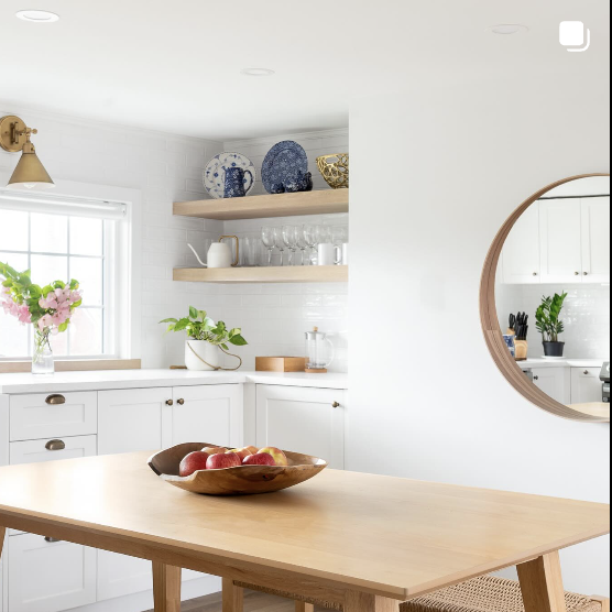 Warm, traditional dining room and kitchen designed by iForest